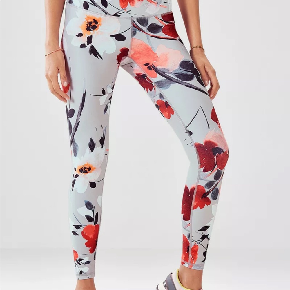 Fabletics size Medium 7/8 leggings